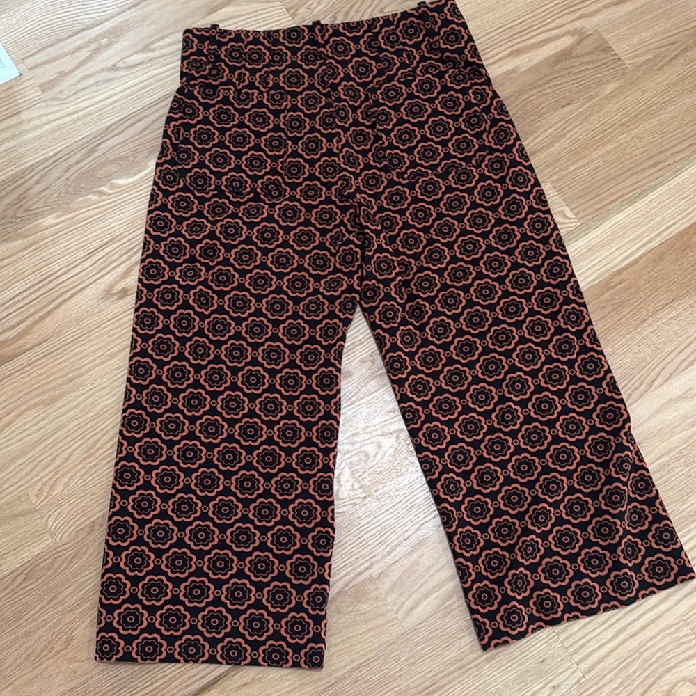 Maeve Black and Rust Floral Cropped Wide-Leg Pants - Picture 5 of 10